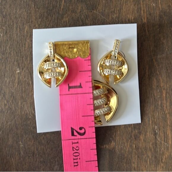 Elegant 14K Gold Plated Earrings And Pendant For Necklace Set - Picture 7 of 7